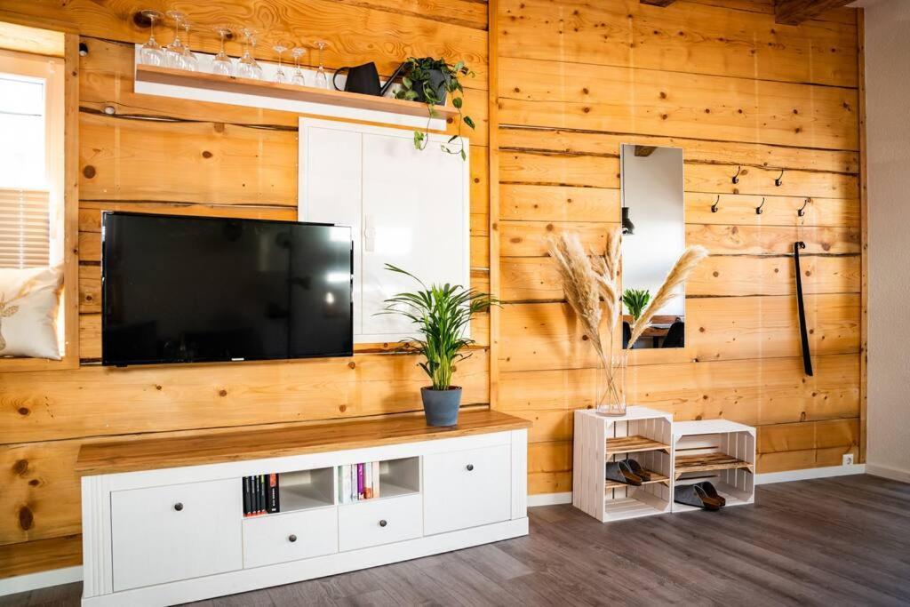 Neu Renoviertes Ferienhaus/wohnunng Kleine Auszeit Sonnenbühl Exterior foto